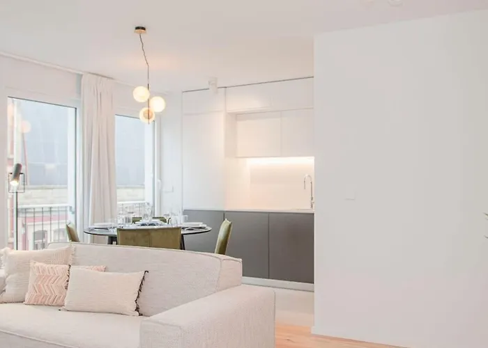 Liiiving In - Modern & Glam M * Porto