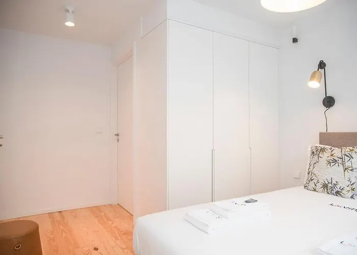 Apartment Liiiving In - Modern & Glam M