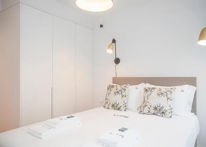 Apartment Liiiving In - Modern & Glam M