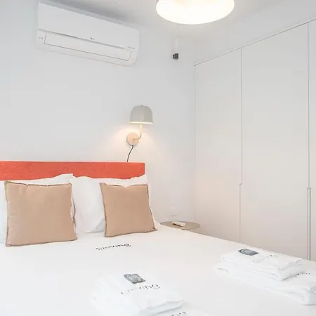 Liiiving In - Modern & Glam M Апартаменты