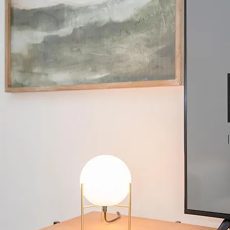 Liiiving In - Modern & Glam M