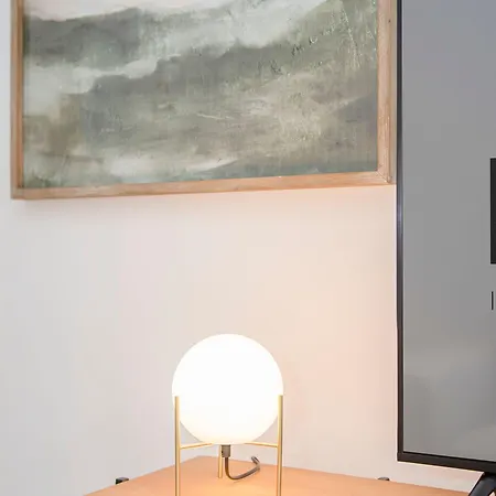 Liiiving In - Modern & Glam M *