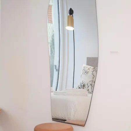 Liiiving In - Modern & Glam M Apartamento