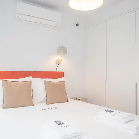Liiiving In - Modern & Glam M Oporto