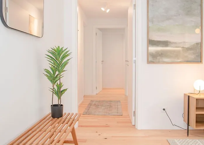Liiiving In - Modern & Glam M Apartment Porto