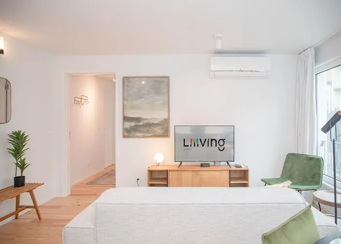 Liiiving In - Modern & Glam M