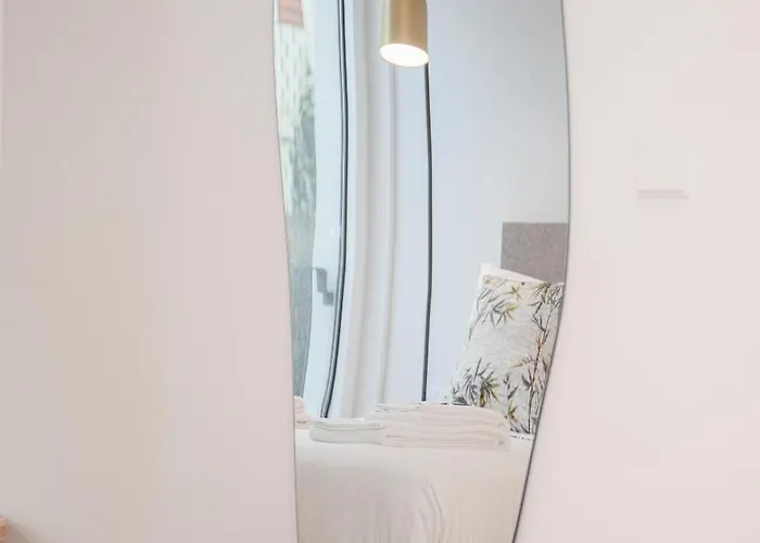 Liiiving In - Modern & Glam M Appartement