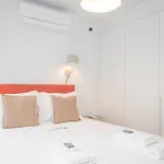Liiiving In - Modern & Glam M Oporto