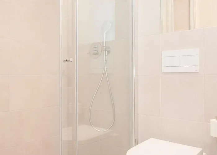 Liiiving In - Modern & Glam M * 波尔图