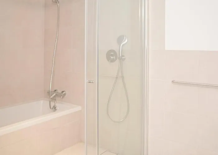 Liiiving In - Modern & Glam M * Πόρτο