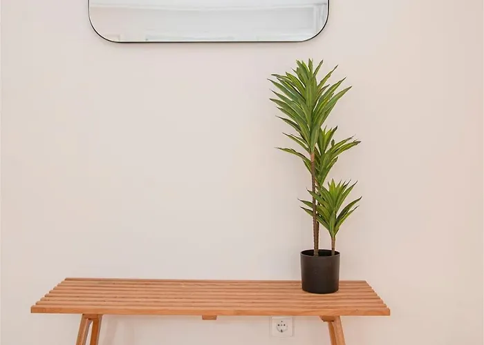 Liiiving In - Modern & Glam M * פורטו